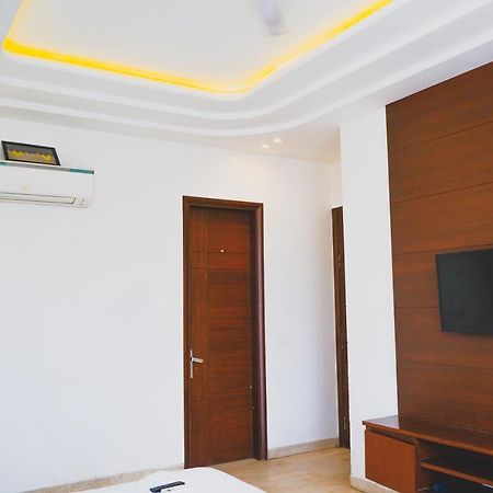 Hotel LS 21 Badshahpur Buitenkant foto