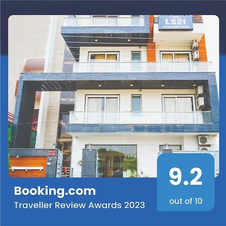 Hotel LS 21 Badshahpur Buitenkant foto