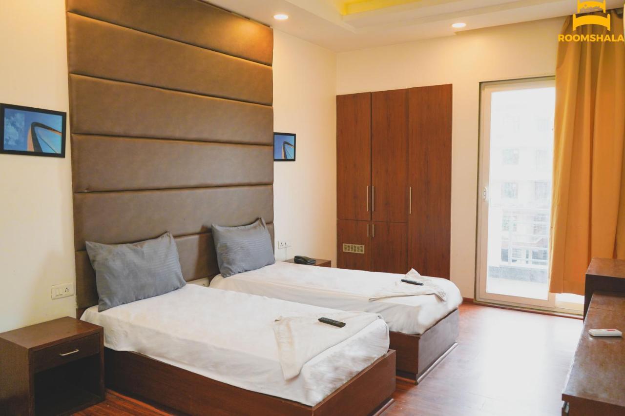 Hotel LS 21 Badshahpur Buitenkant foto