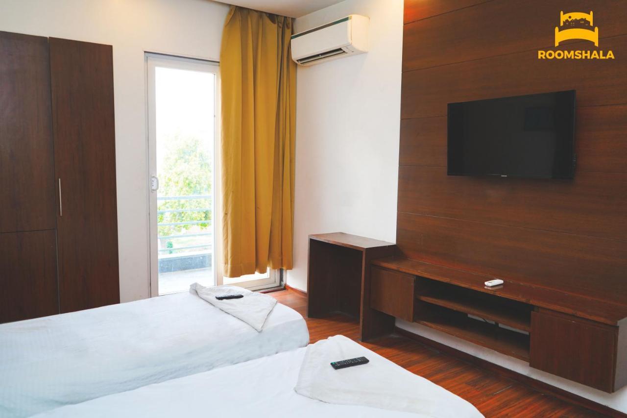 Hotel LS 21 Badshahpur Buitenkant foto